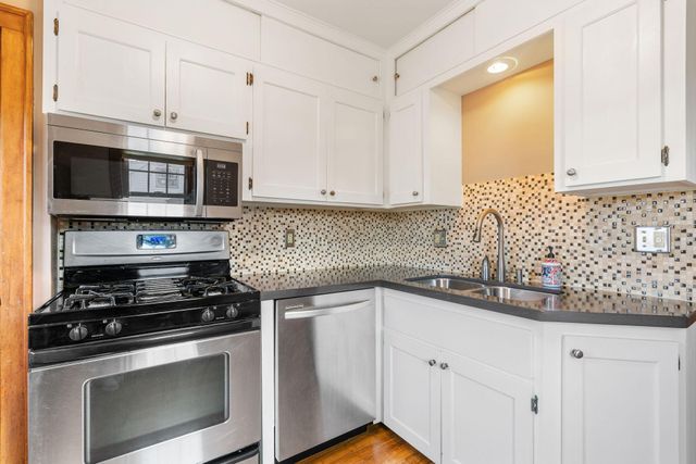 2300 Mckinley Street NE, Minneapolis, MN 55418