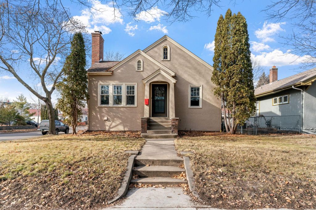 2300 Mckinley Street NE, Minneapolis, MN 55418