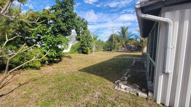221 Cape Coral PKWY E, Cape Coral, FL 33904