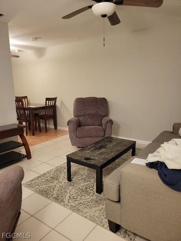 221 Cape Coral PKWY E, Cape Coral, FL 33904