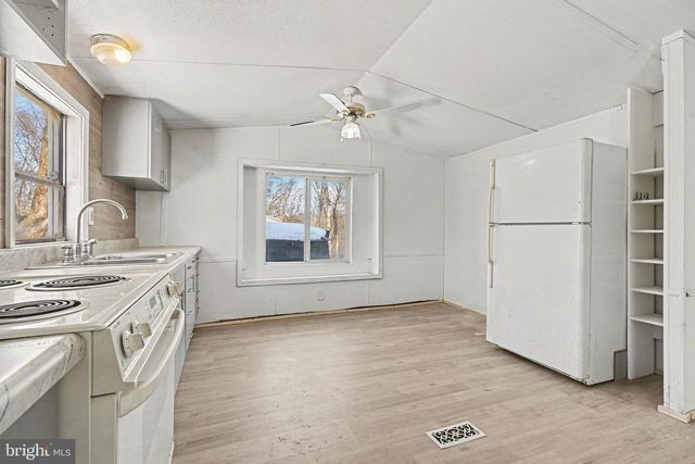 14 LAURA CT, Quarryville, PA 17566