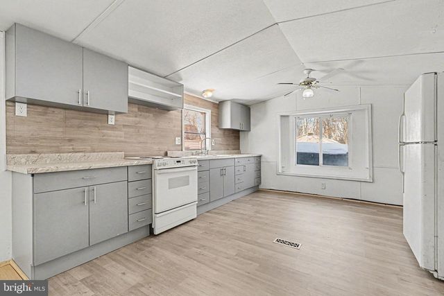 14 LAURA CT, Quarryville, PA 17566