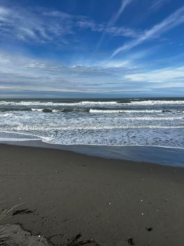 21 Bay View Avenue, Samoa Peninsula, CA 95564