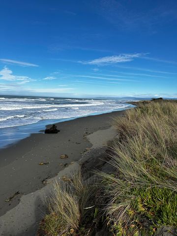 21 Bay View Avenue, Samoa Peninsula, CA 95564