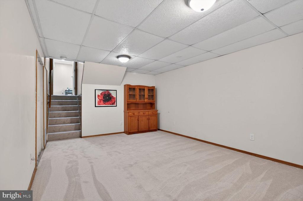 Image 27 of property listing at 1300 ROUNDHOUSE CT, Severn, MD 21144