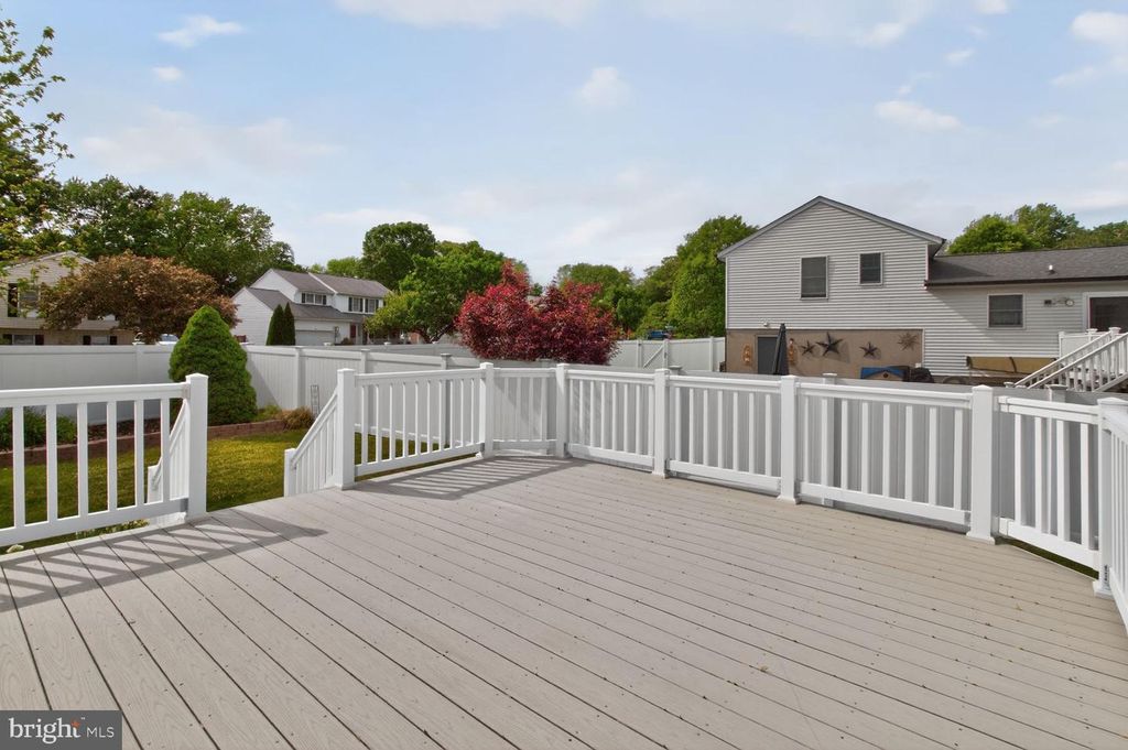 Image 28 of property listing at 1300 ROUNDHOUSE CT, Severn, MD 21144