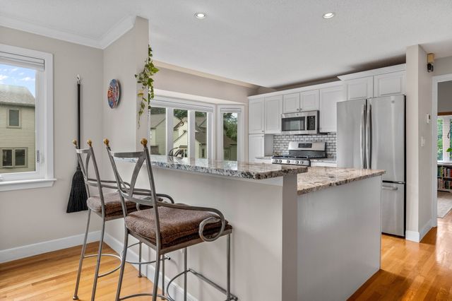 64 Maple St A, Canton, MA 02021