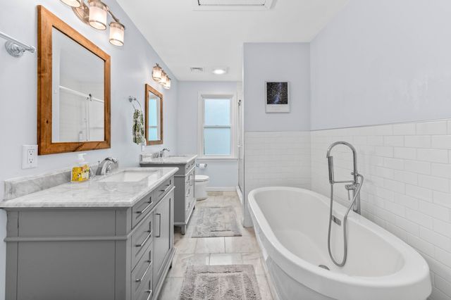 64 Maple St A, Canton, MA 02021