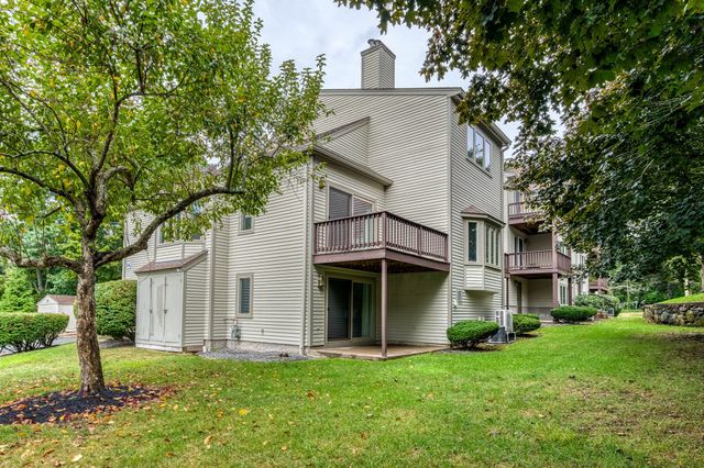 64 Maple St A, Canton, MA 02021