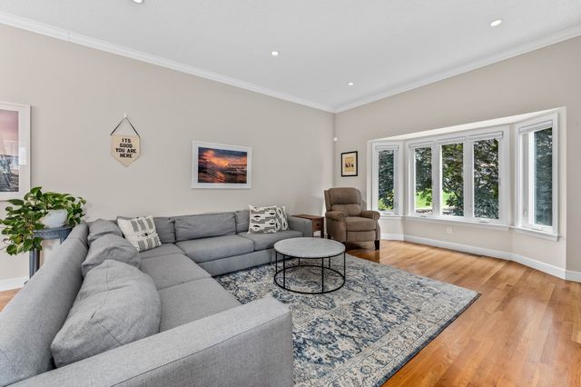 64 Maple St A, Canton, MA 02021