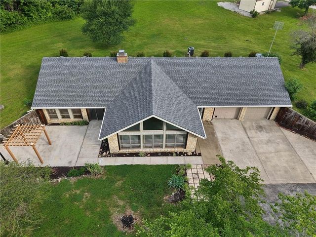 7000 S Buckner Tarsney Road, Oak Grove, MO 64075