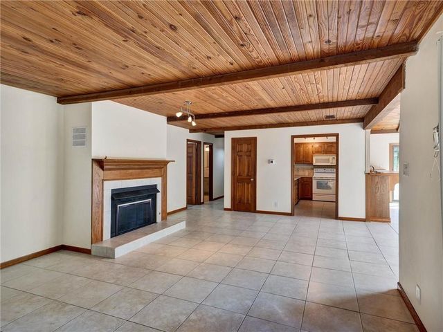 7000 S Buckner Tarsney Road, Oak Grove, MO 64075