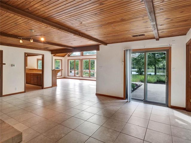 7000 S Buckner Tarsney Road, Oak Grove, MO 64075