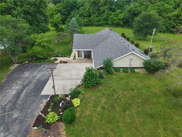 7000 S Buckner Tarsney Road, Oak Grove, MO 64075