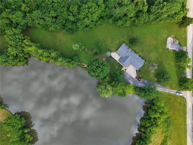 7000 S Buckner Tarsney Road, Oak Grove, MO 64075