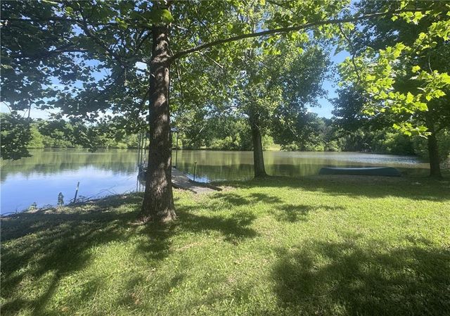 7000 S Buckner Tarsney Road, Oak Grove, MO 64075