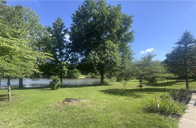 7000 S Buckner Tarsney Road, Oak Grove, MO 64075