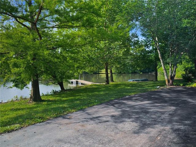 7000 S Buckner Tarsney Road, Oak Grove, MO 64075