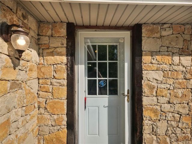 7000 S Buckner Tarsney Road, Oak Grove, MO 64075