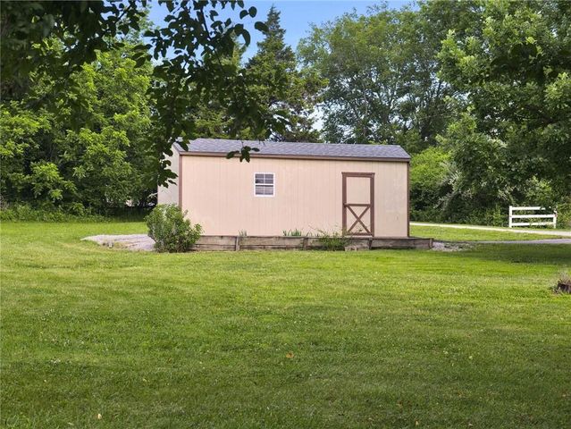 7000 S Buckner Tarsney Road, Oak Grove, MO 64075