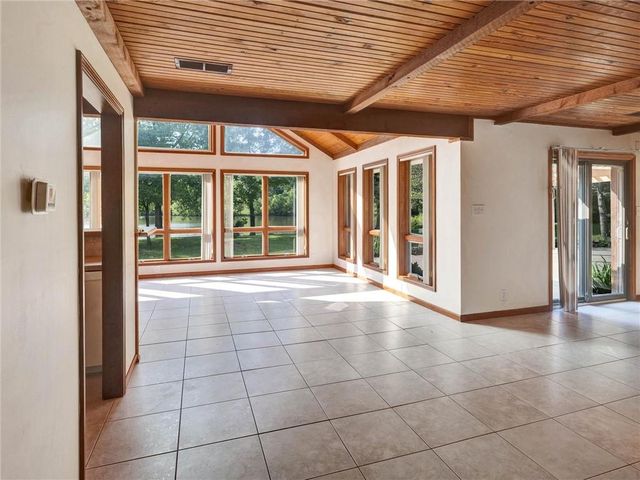 7000 S Buckner Tarsney Road, Oak Grove, MO 64075