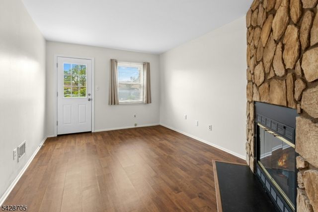 12 Harwich Ct, Scotch Plains Twp., NJ 07076