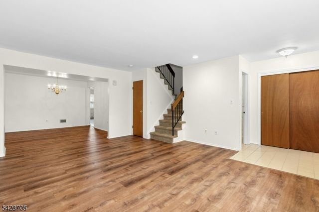 12 Harwich Ct, Scotch Plains Twp., NJ 07076
