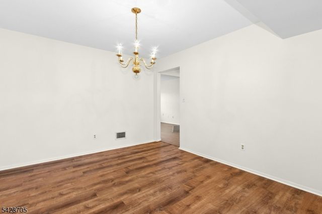 12 Harwich Ct, Scotch Plains Twp., NJ 07076