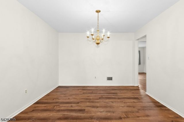 12 Harwich Ct, Scotch Plains Twp., NJ 07076