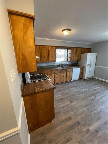 208 Elwood Dr, Sherwood, AR 72120