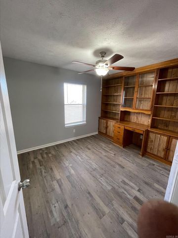 208 Elwood Dr, Sherwood, AR 72120