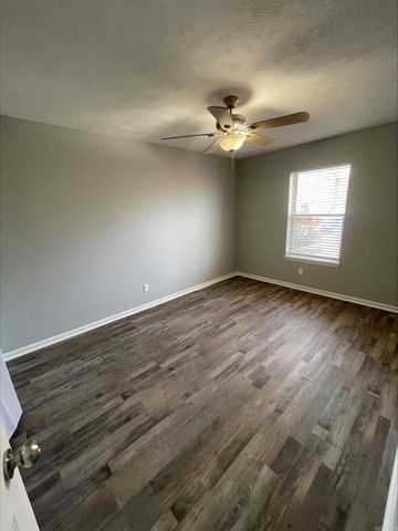 208 Elwood Dr, Sherwood, AR 72120