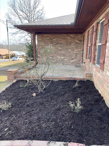 208 Elwood Dr, Sherwood, AR 72120