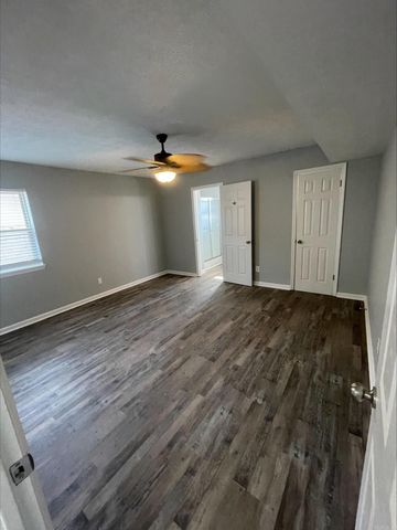 208 Elwood Dr, Sherwood, AR 72120