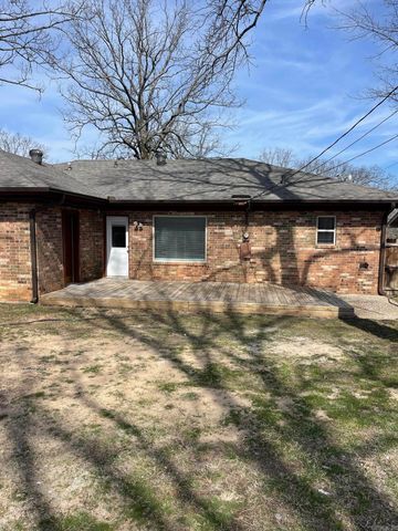 208 Elwood Dr, Sherwood, AR 72120