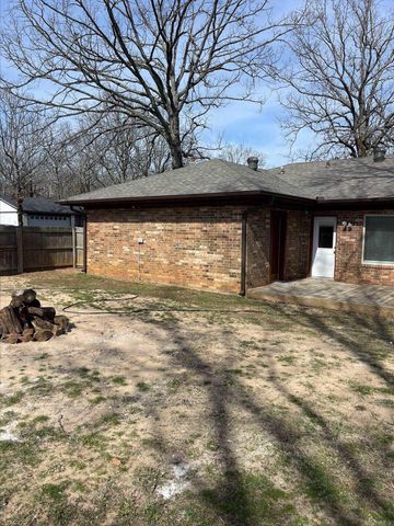 208 Elwood Dr, Sherwood, AR 72120