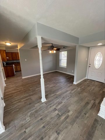 208 Elwood Dr, Sherwood, AR 72120