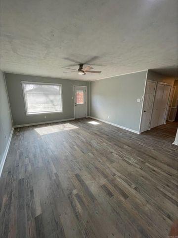 208 Elwood Dr, Sherwood, AR 72120