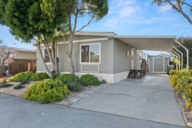 19 Dolphin Court 19, Half Moon Bay, CA 94019