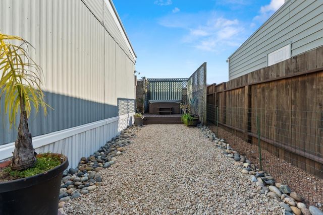 19 Dolphin Court 19, Half Moon Bay, CA 94019