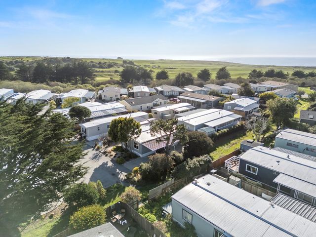 19 Dolphin Court 19, Half Moon Bay, CA 94019
