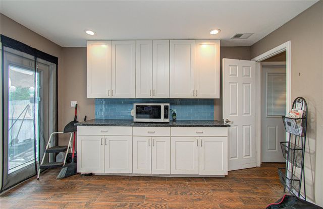 7228 Avenue R, Santa Fe, TX 77510