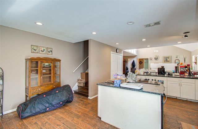 7228 Avenue R, Santa Fe, TX 77510