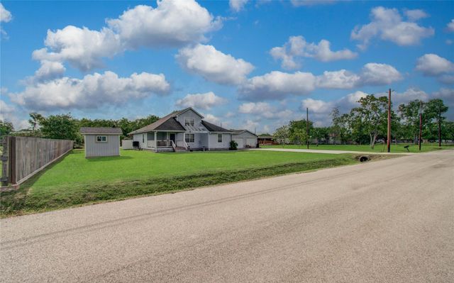 7228 Avenue R, Santa Fe, TX 77510