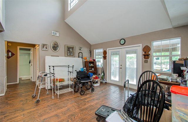 7228 Avenue R, Santa Fe, TX 77510