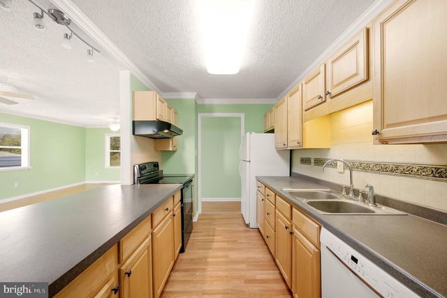 790 RIVERMONT DR, Front Royal, VA 22630
