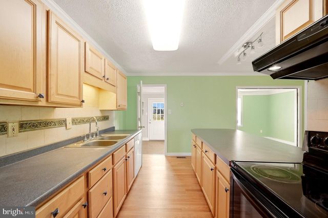 790 RIVERMONT DR, Front Royal, VA 22630