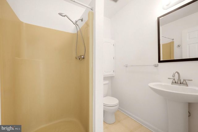 790 RIVERMONT DR, Front Royal, VA 22630