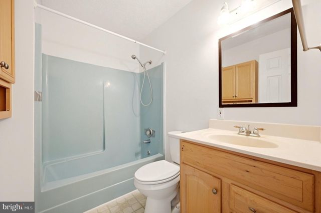 790 RIVERMONT DR, Front Royal, VA 22630