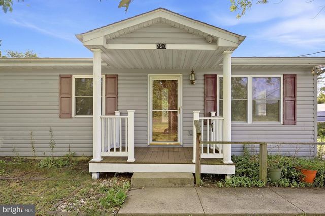 790 RIVERMONT DR, Front Royal, VA 22630